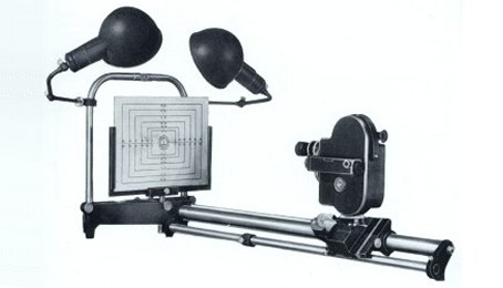 Bolex Super Titling Bench with H16 camera attached